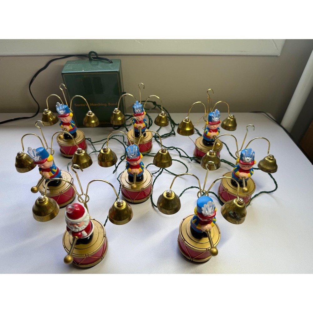 VTG 90s Mr Christmas Santas Marching Band Musical Bell Set 8 Figures. Works. - Picture 6 of 8